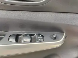 2018  Nissan Frontier - Image 48