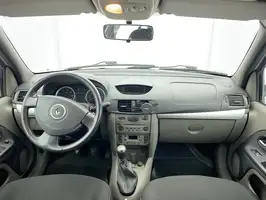 2010  Renault Symbol - Image 24