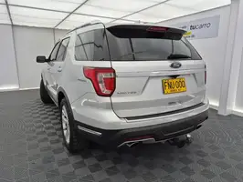 2018  Ford Explorer - Image 12