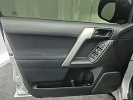 2022  Toyota Prado - Image 18