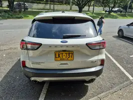 2022  Ford Escape - Image 12