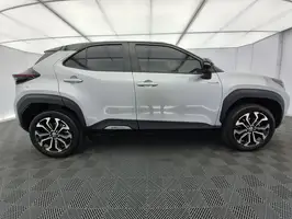 2024  Toyota Yaris - Image 37