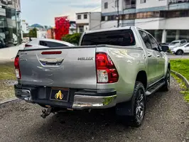 2022  Toyota Hilux - Image 14
