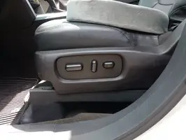 2014  Ford Explorer - Image 14