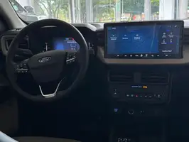 2025  Ford Maverick - Image 18