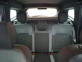 2022  Renault Duster - Image 21