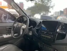 2013  Toyota Hilux - Image 19