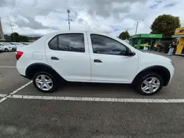 2022  Renault Logan - Image 32