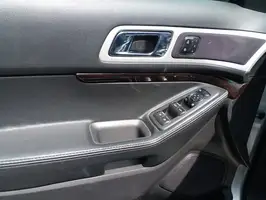 2014  Ford Explorer - Image 25