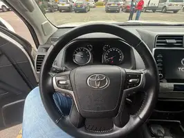2022  Toyota Prado - Image 23