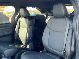 2025  Toyota Sienna - Image 9