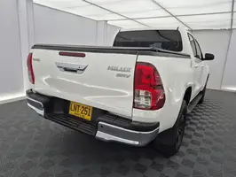 2016  Toyota Hilux - Image 16