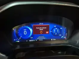 2020  Ford Escape - Image 22