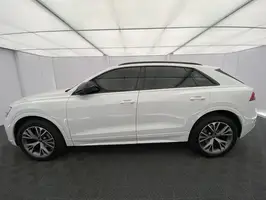 2022  Audi Q8 - Image 12
