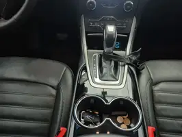 2017  Ford Edge - Image 45