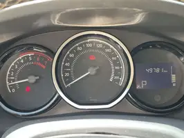 2019  Renault Logan - Image 21