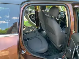 2013  Unknown Unknown - Image 9