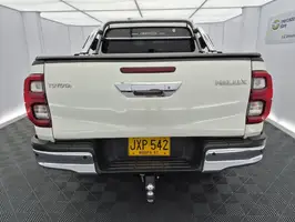 2021  Toyota Hilux - Image 13