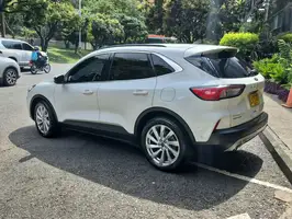 2022  Ford Escape - Image 29