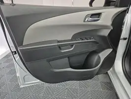 2017  Chevrolet Sonic - Image 20