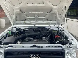 2015  Toyota Land - Image 16