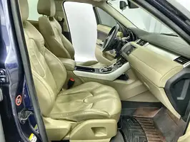 2014  Land Rover Unknown - Image 40