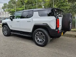 2025  Gmc Unknown - Image 11