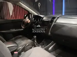 2012  Nissan Tiida - Image 16