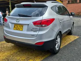 2011  Hyundai Tucson - Image 14