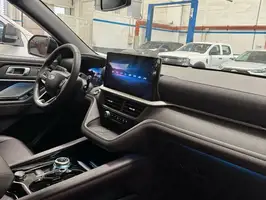 2025  Ford Explorer - Image 14