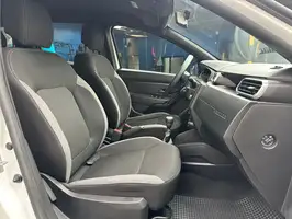 2023  Renault Duster - Image 18