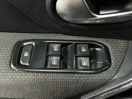 2022  Renault Logan - Image 17