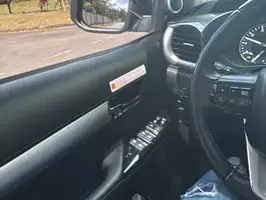 2023  Toyota Hilux - Image 15