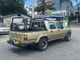 1998  Toyota Hilux - Image 21