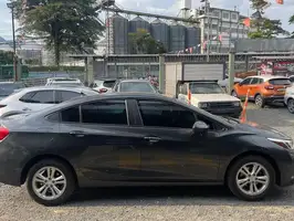 2017  Chevrolet Cruze - Image 11