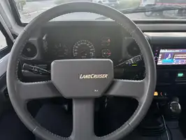 1996  Toyota Land - Image 17