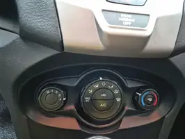 2011  Ford Fiesta - Image 23