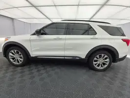2023  Ford Explorer - Image 22