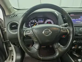 2015  Nissan Pathfinder - Image 25
