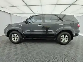 2011  Toyota Fortuner - Image 9