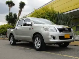 2013  Toyota Hilux - Image 13