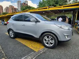 2011  Hyundai Tucson - Image 17