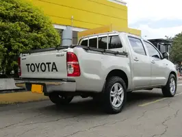 2013  Toyota Hilux - Image 30