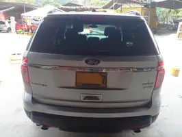 2014  Ford Explorer - Image 10