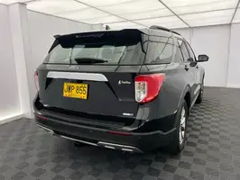 2021  Ford Explorer - Image 17