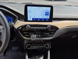 2022  Ford Escape - Image 44