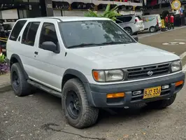2000  Nissan Pathfinder - Image 7