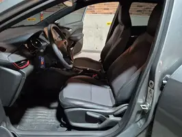 2025  Chevrolet Onix - Image 38