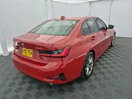 2022  Bmw Serie - Image 17