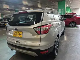 2017  Ford Escape - Image 15